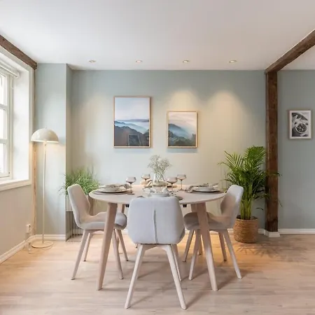 Dinbnb L 600 M To Bryggen L 3-story House L New In 2023 Feriehus