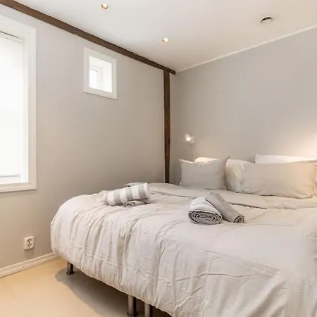 Dinbnb L 600 M To Bryggen L 3-story House L New In 2023 Feriehus