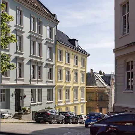 Feriehus Dinbnb L 600 M To Bryggen L 3-story House L New In 2023 *