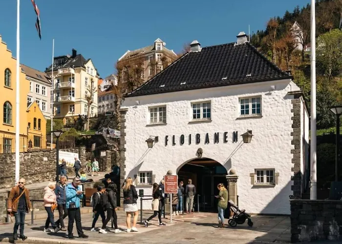 Dinbnb L 600 M To Bryggen L 3-story House L New In 2023 Hébergement de vacances Bergen