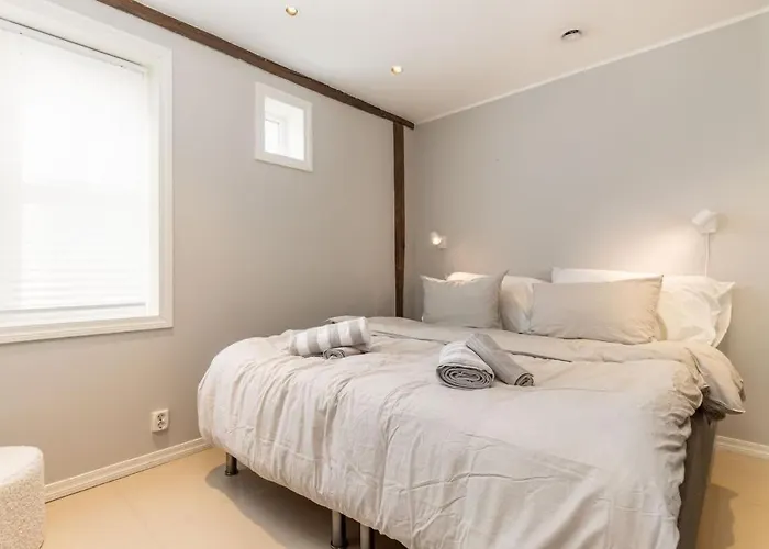 Dinbnb L 600 M To Bryggen L 3-story House L New In 2023 Hébergement de vacances